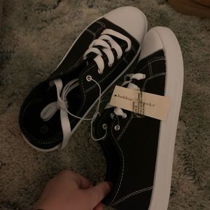 Bobbie Brooks Sneakers